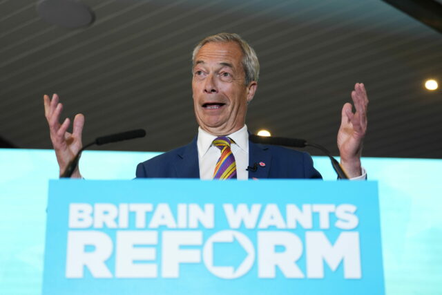 Kansallismielinen Reform UK murskavoittoon Britannian paikallisvaaleissa - työväenpuolueen pääministerin lähtölaskenta vauhdittui - Suomen Uutiset
