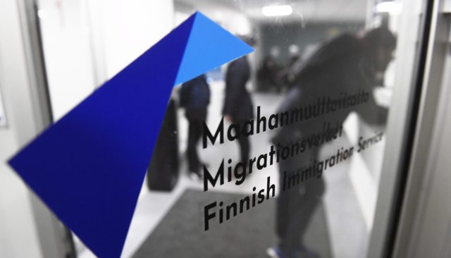 Maahanmuutto Suomeen laskee – turvapaikanhakijoiden määrä jatkaa vajoamistaan - Suomen Uutiset