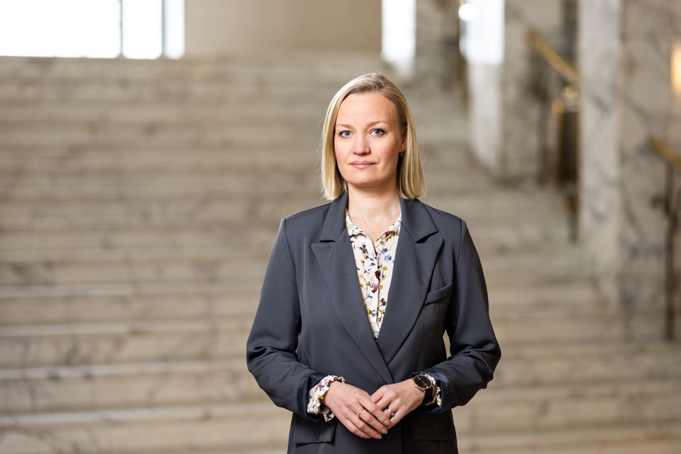 SDP:n Helena Marttila: Miksi yksi ministeriö häivyttää toisen antamia ravitsemussuosituksia – onko hallitus sitoutunut niiden edistämiseen? | SDP EDUSKUNTA