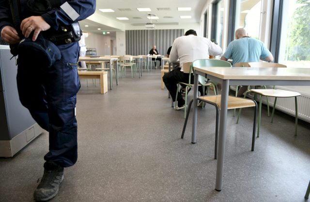 Hälyttäviä tilastoja Suomen vankiloista ‒ oikeusministeri Meri selvittää ulkomaalaisten vankien maasta poistamisen edellytyksiä - Suomen Uutiset