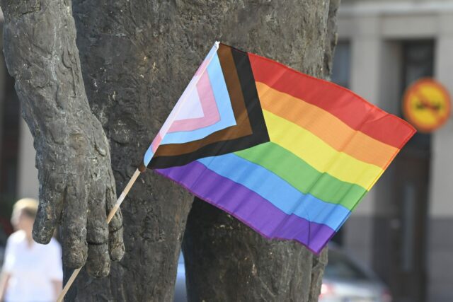 Turussa PS-valtuutetun Pride-aloite haluttiin poistaa – uhattiin rangaistuksella - Suomen Uutiset